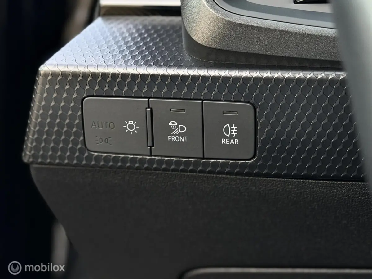 30 TFSI S Line | Led | Black on black