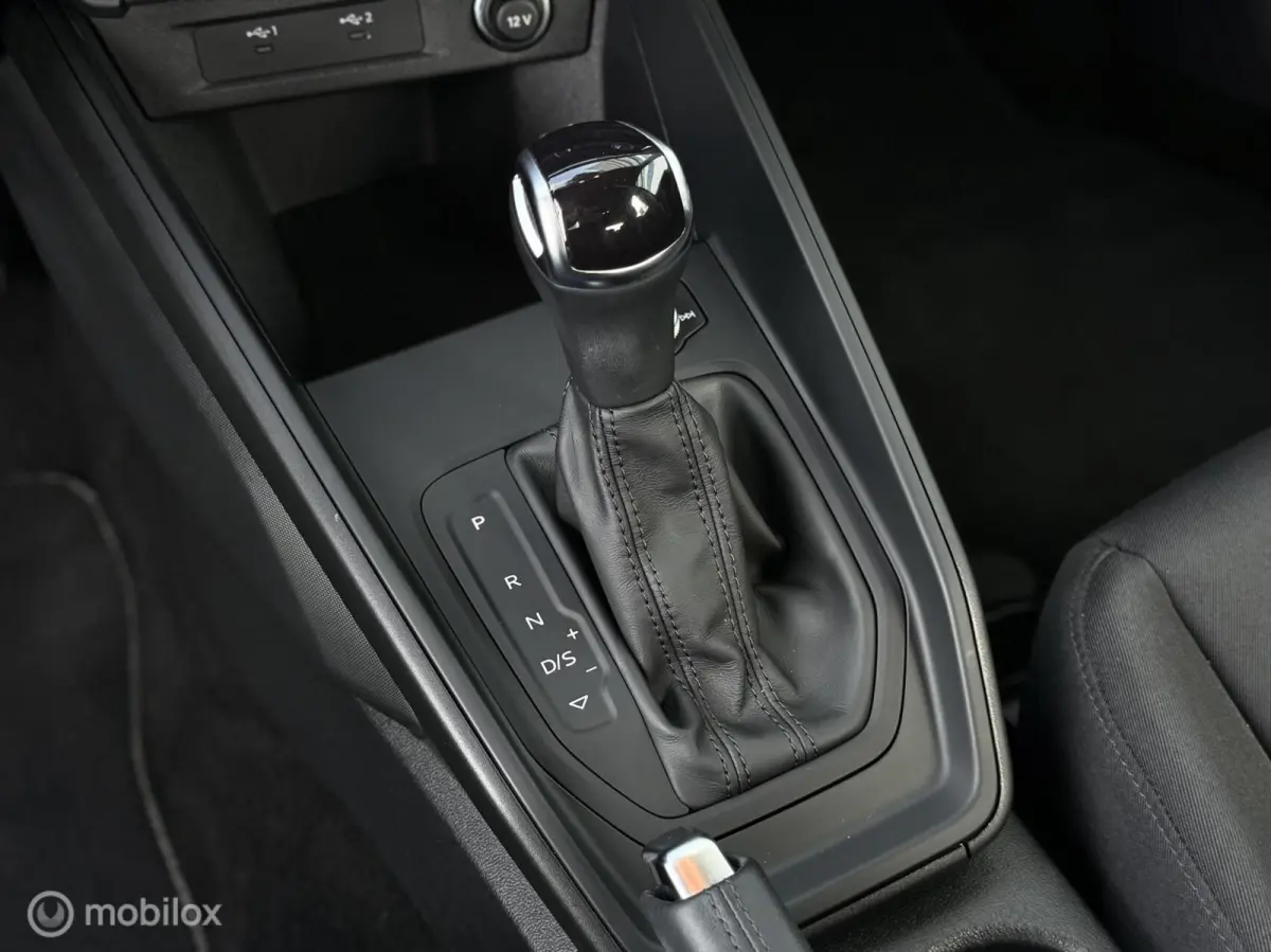 30 TFSI S Line | Led | Black on black