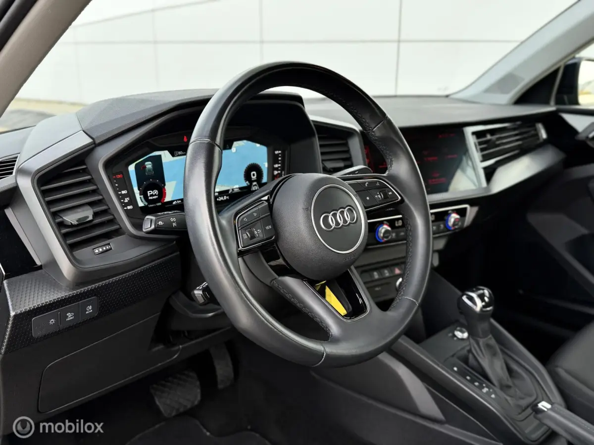 30 TFSI S Line | Led | Black on black