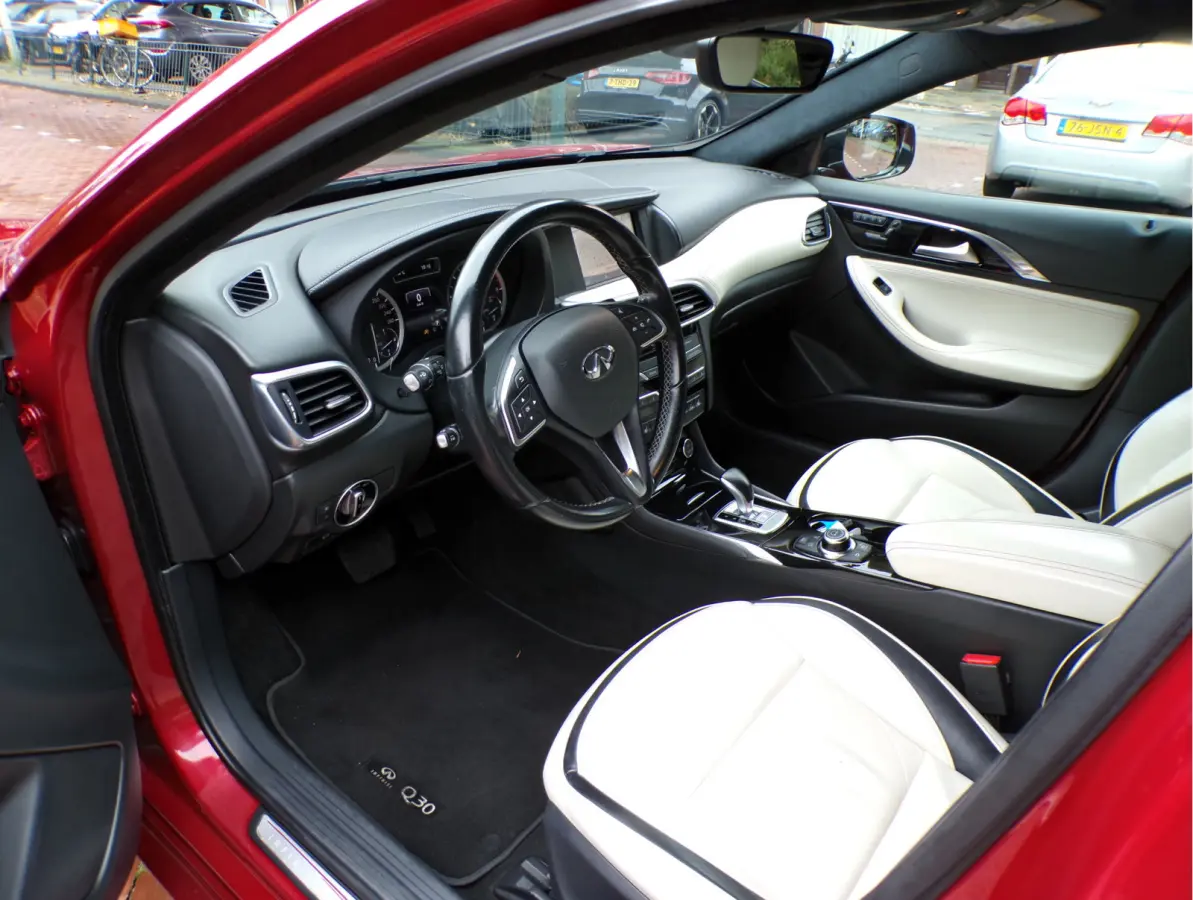 1.6t Premium Tech ZELFDE AUTO ALS MERCEDES GLA  360, CAMERA