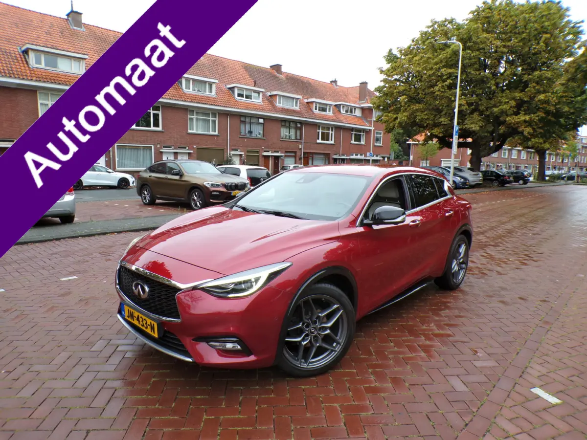 Infiniti Q30 2016 Benzine Automatisch leasen