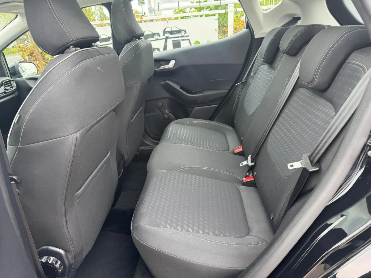 1.0 EcoBoost Titanium | Achteruitrijcamera | Adaptive Cruise Ctrl | Panoramadak | B&O Audiosysteem | Navigatie |