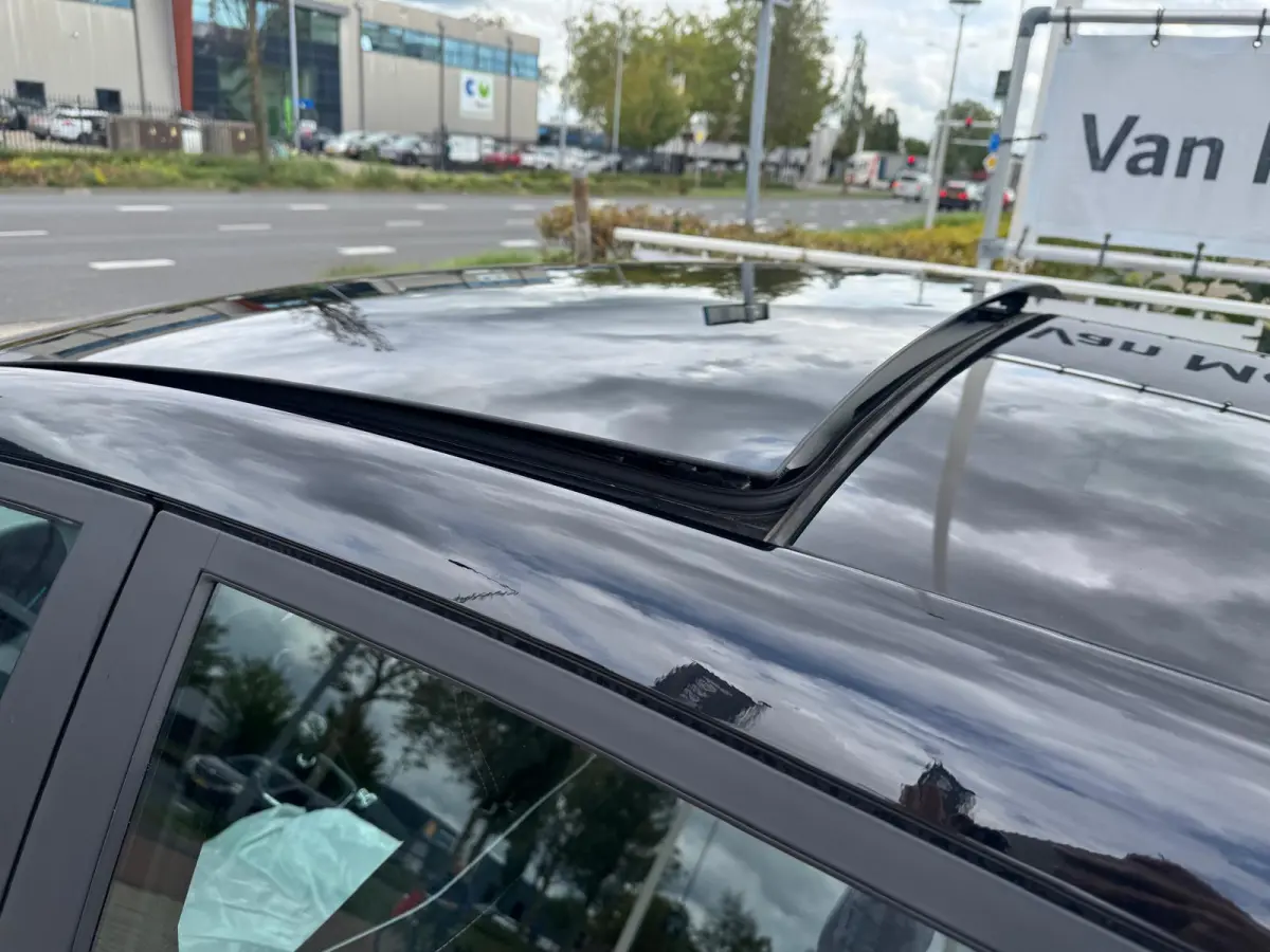 1.0 EcoBoost Titanium | Achteruitrijcamera | Adaptive Cruise Ctrl | Panoramadak | B&O Audiosysteem | Navigatie |