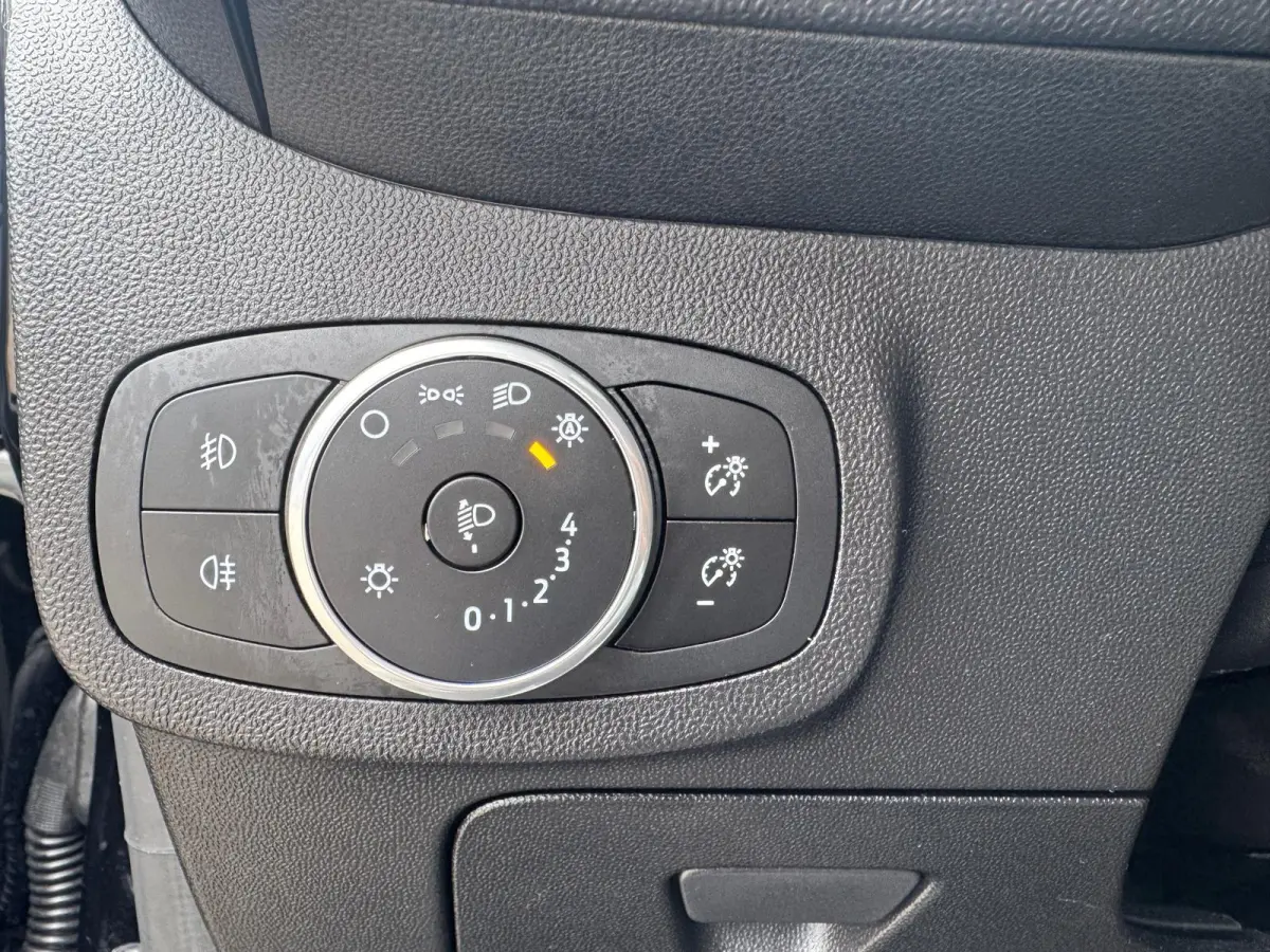1.0 EcoBoost Titanium | Achteruitrijcamera | Adaptive Cruise Ctrl | Panoramadak | B&O Audiosysteem | Navigatie |