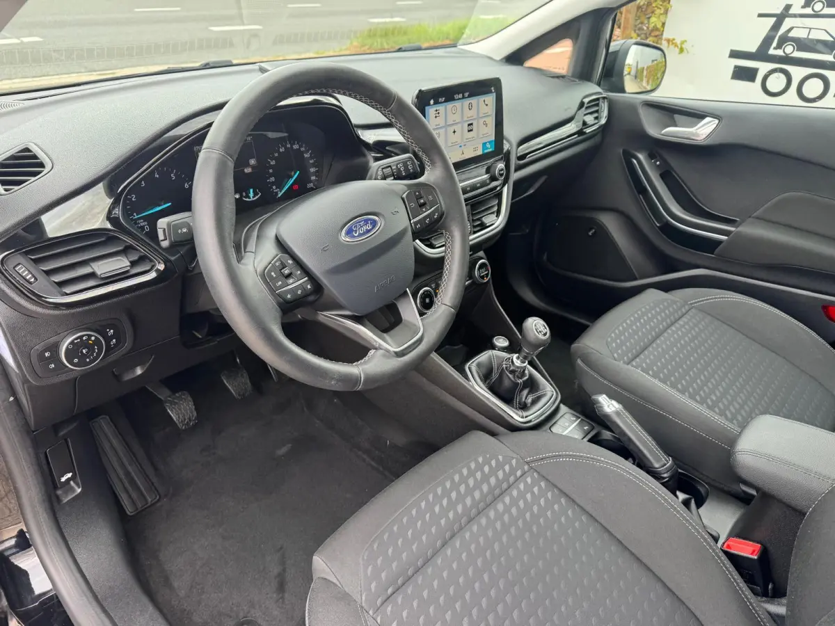 1.0 EcoBoost Titanium | Achteruitrijcamera | Adaptive Cruise Ctrl | Panoramadak | B&O Audiosysteem | Navigatie |