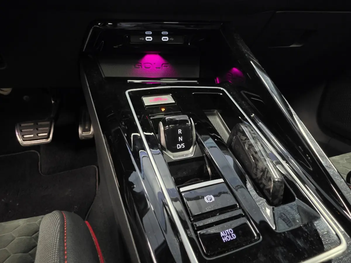 2.0 TSI GTI Clubsport 300pk DSG – Pano – HUD – Matrix LED – Leder – ACC