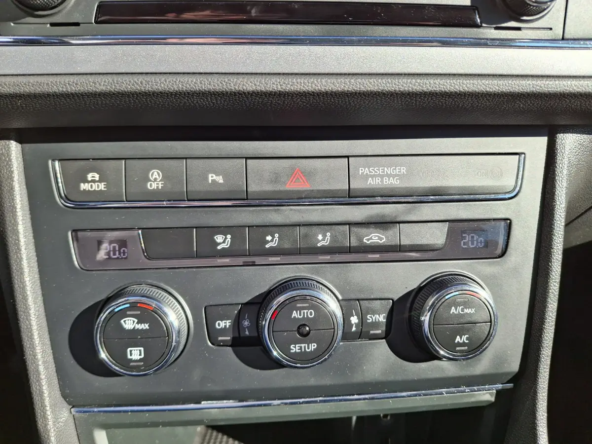 1.4 EcoTSI FR Connect | Apple Carplay & Android Auto | Full LED | 18'' LMV | Trekhaak | Navigatie |
