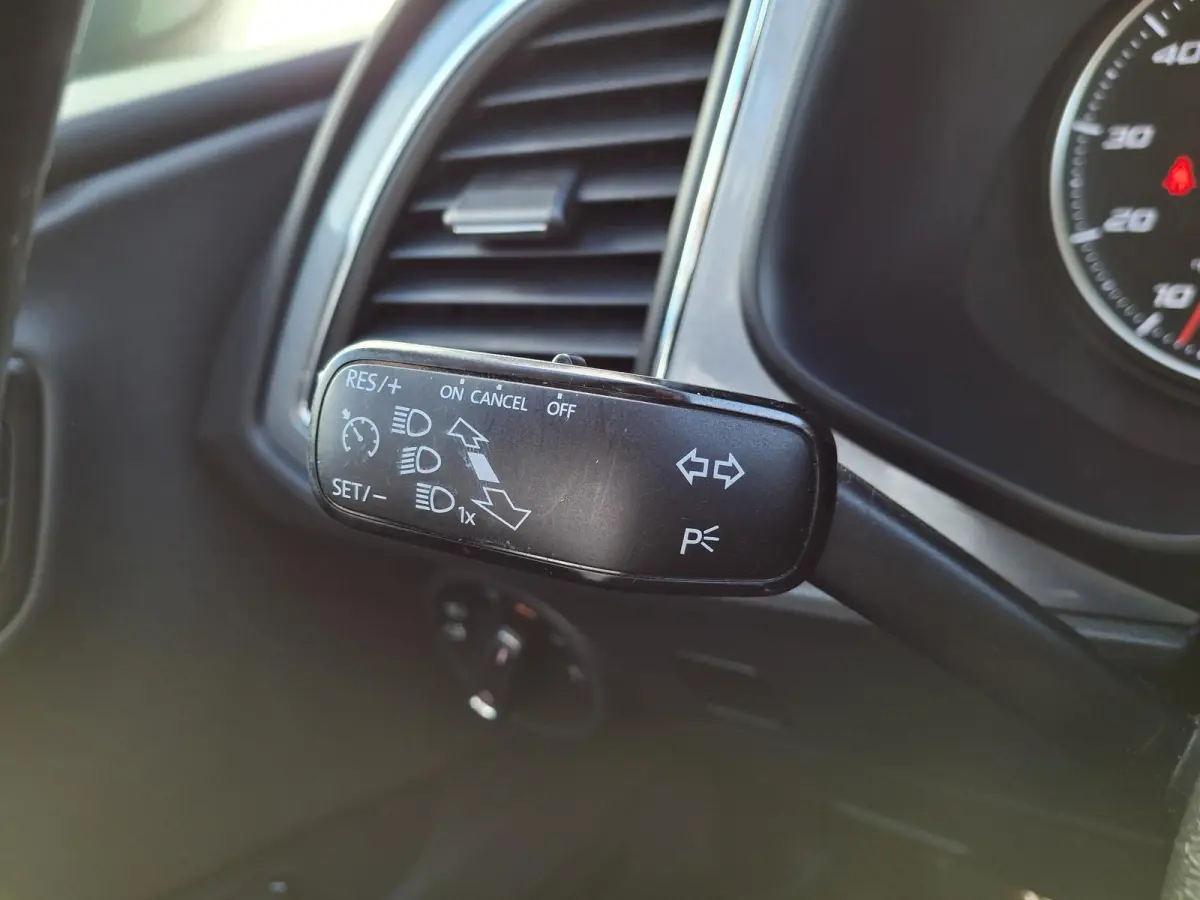 1.4 EcoTSI FR Connect | Apple Carplay & Android Auto | Full LED | 18'' LMV | Trekhaak | Navigatie |