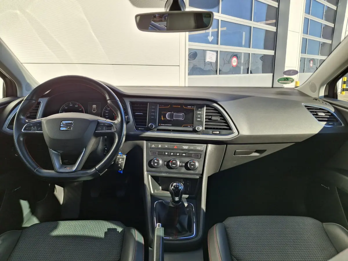 1.4 EcoTSI FR Connect | Apple Carplay & Android Auto | Full LED | 18'' LMV | Trekhaak | Navigatie |
