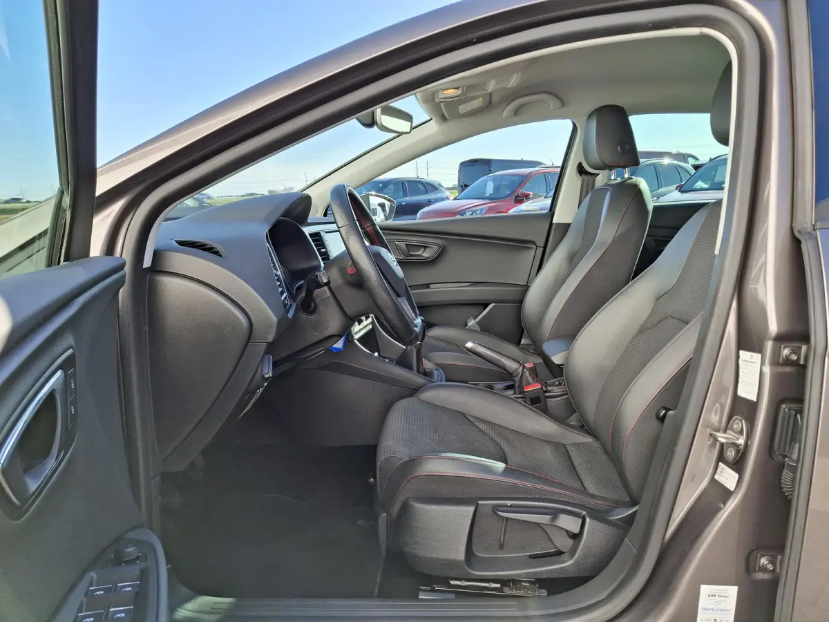 1.4 EcoTSI FR Connect | Apple Carplay & Android Auto | Full LED | 18'' LMV | Trekhaak | Navigatie |