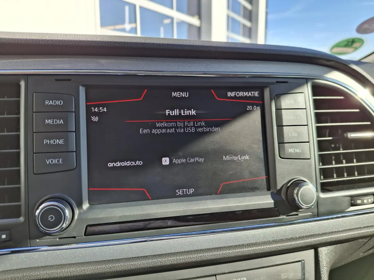1.4 EcoTSI FR Connect | Apple Carplay & Android Auto | Full LED | 18'' LMV | Trekhaak | Navigatie |
