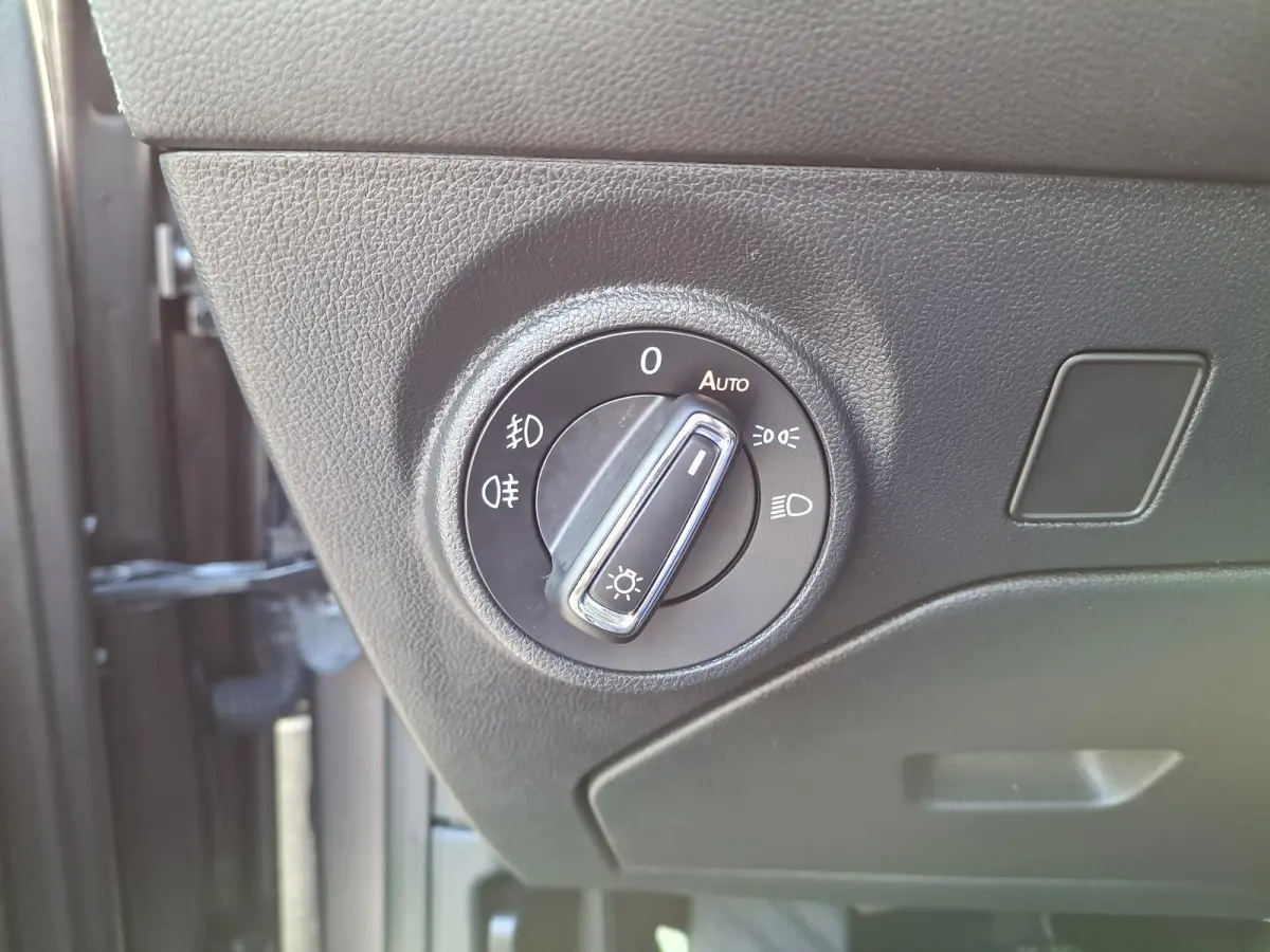 1.4 EcoTSI FR Connect | Apple Carplay & Android Auto | Full LED | 18'' LMV | Trekhaak | Navigatie |