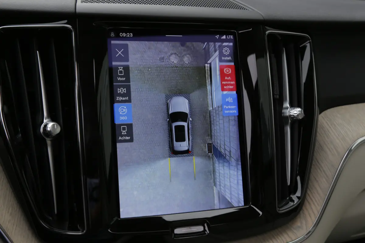 2.0 T6 Plug-in hybrid Long Range AWD Plus Bright*Perfect Onderh.*Pano/Elek. Trekhaak/inscription Stoelen/Stoelverw.V+A/Stuurverw./ACC/Pilot ass./360 Camera/Memorie/BLIS/Parkeersens.V+A/19 in