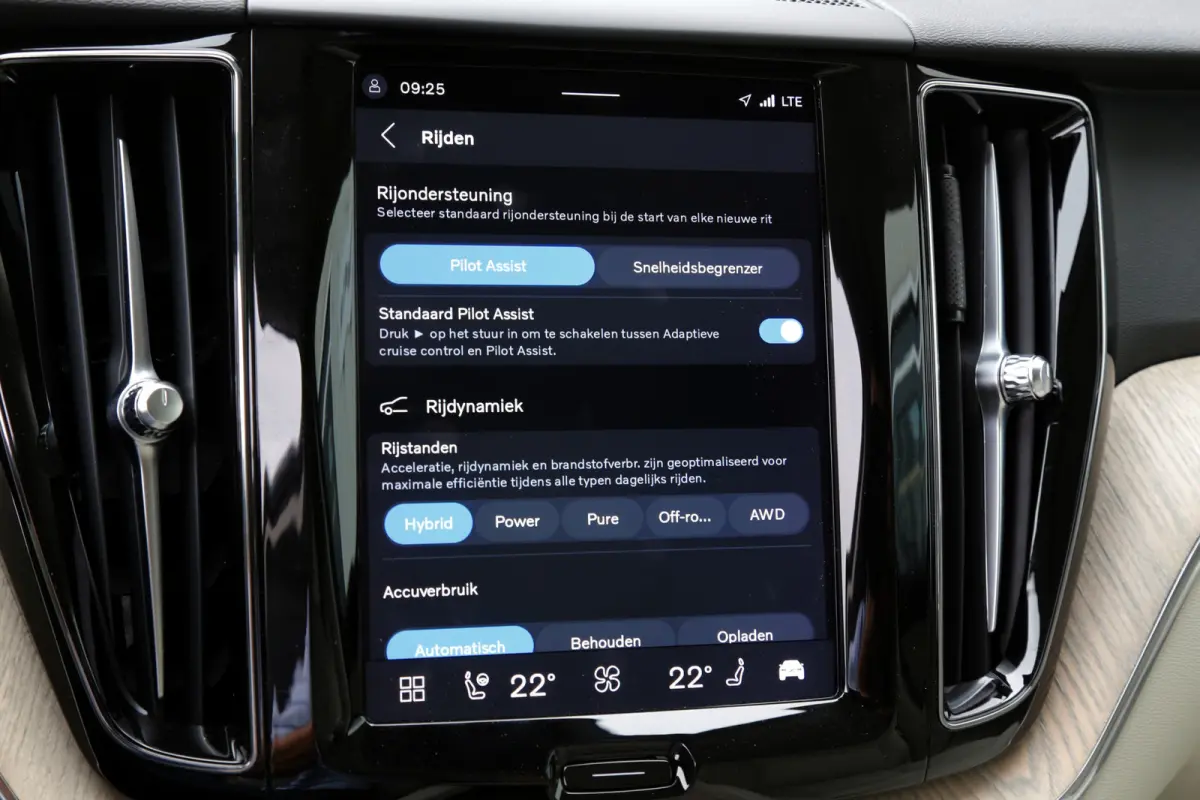 2.0 T6 Plug-in hybrid Long Range AWD Plus Bright*Perfect Onderh.*Pano/Elek. Trekhaak/inscription Stoelen/Stoelverw.V+A/Stuurverw./ACC/Pilot ass./360 Camera/Memorie/BLIS/Parkeersens.V+A/19 in
