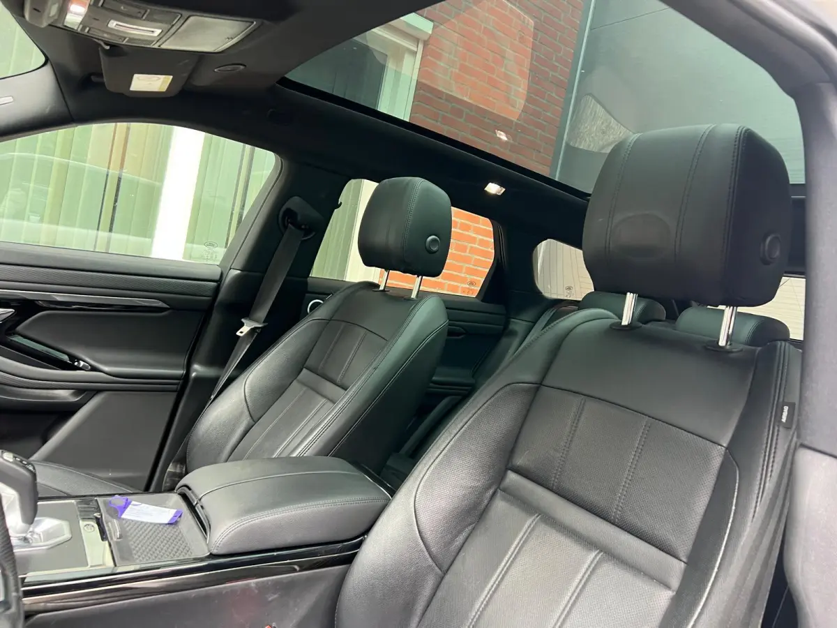 1.5 P300e AWD R-Dynamic S