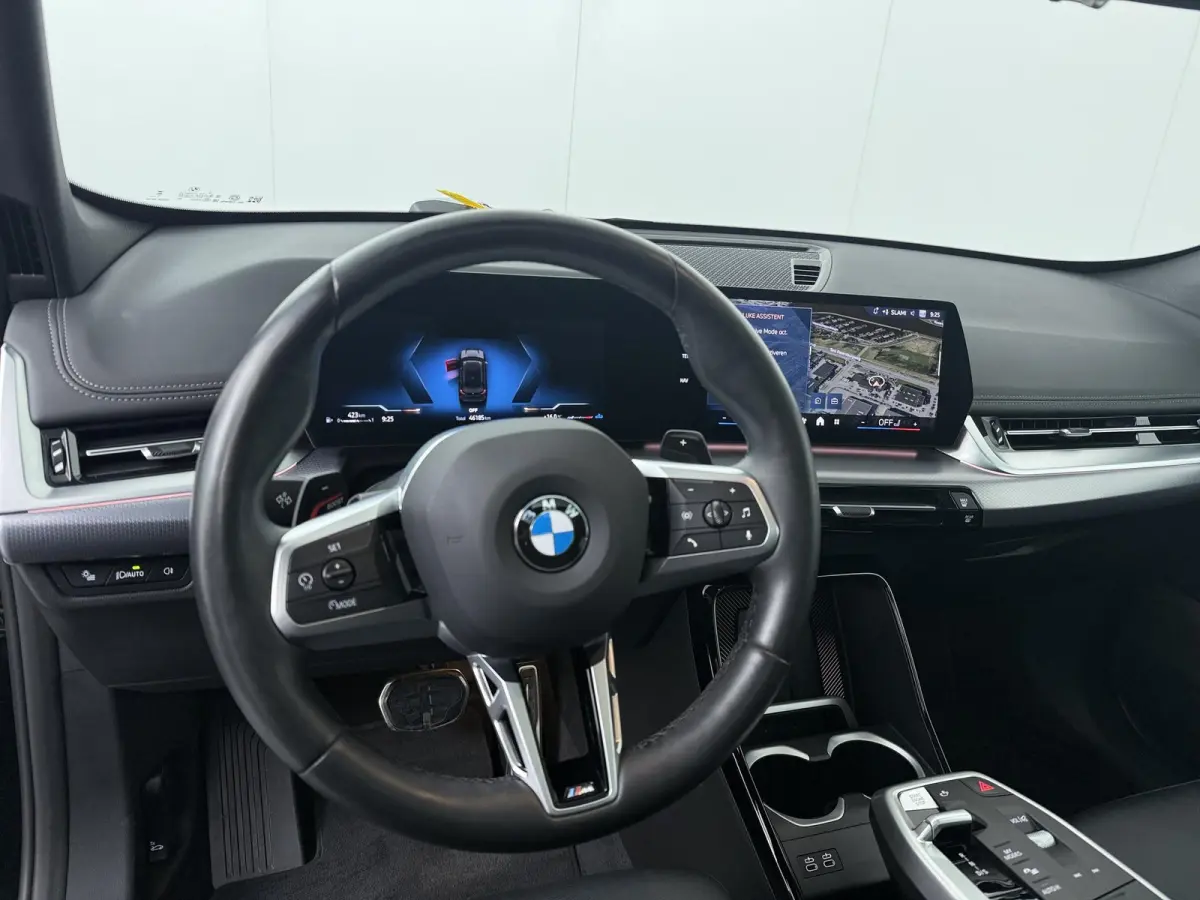 xDrive23i | Trekhaak | Panoramadak | Driving Assistant Plus | Harman Kardon | Stuurwielverwarming |