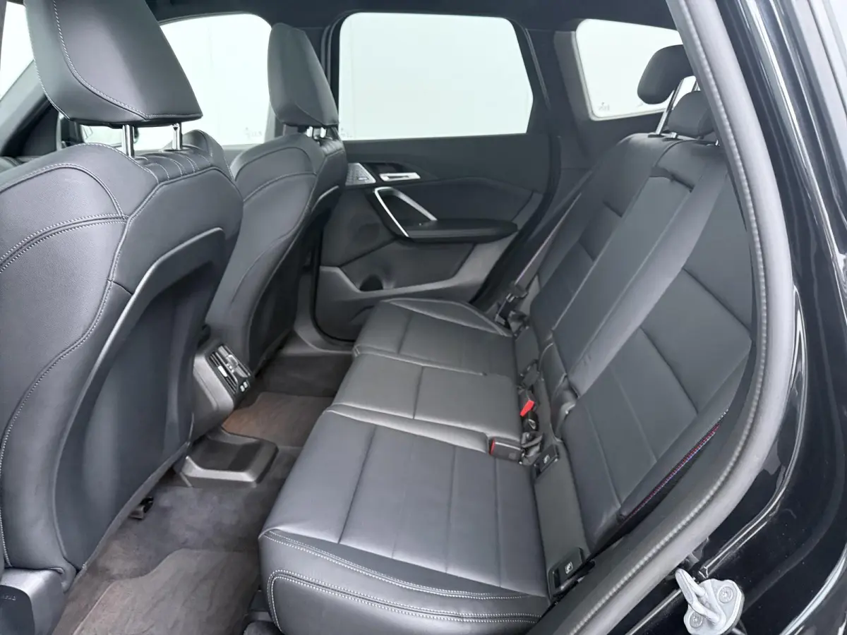 xDrive23i | Trekhaak | Panoramadak | Driving Assistant Plus | Harman Kardon | Stuurwielverwarming |