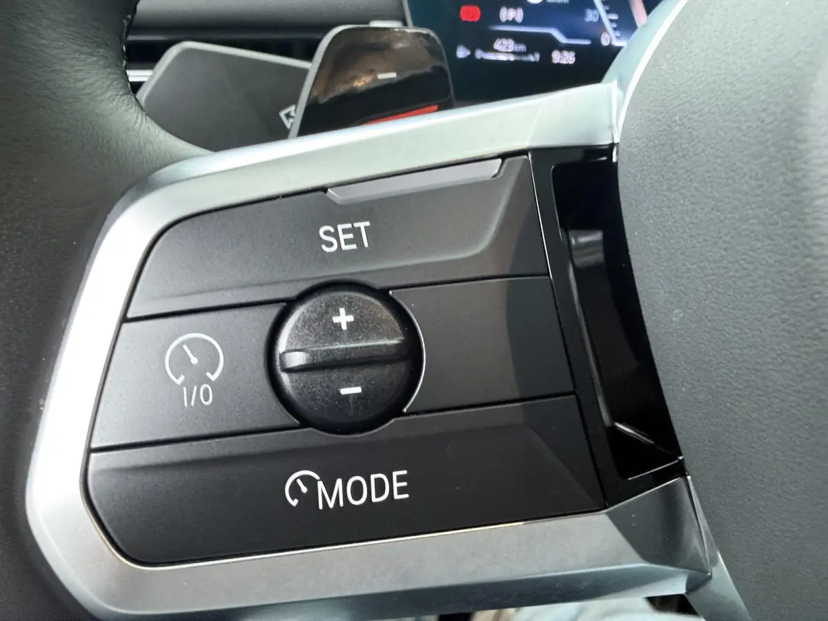xDrive23i | Trekhaak | Panoramadak | Driving Assistant Plus | Harman Kardon | Stuurwielverwarming |
