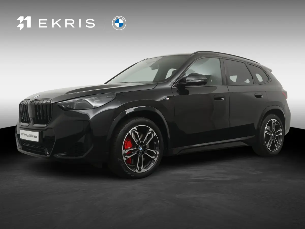 xDrive23i | Trekhaak | Panoramadak | Driving Assistant Plus | Harman Kardon | Stuurwielverwarming |