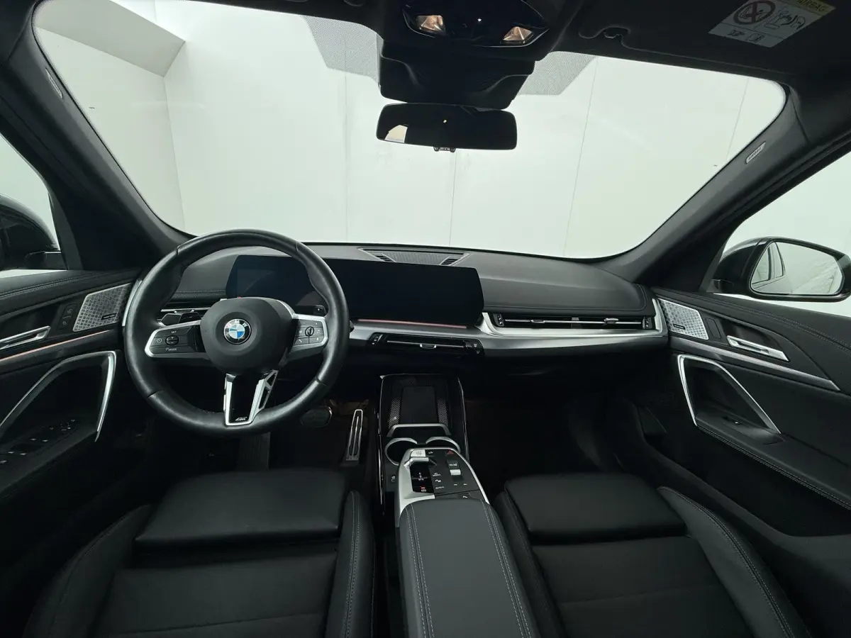 xDrive23i | Trekhaak | Panoramadak | Driving Assistant Plus | Harman Kardon | Stuurwielverwarming |