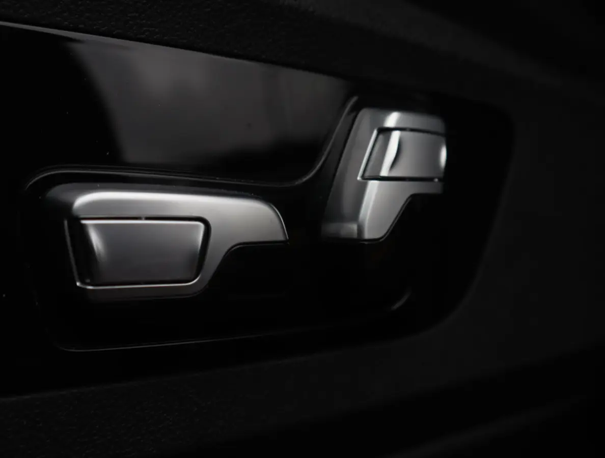 xDrive45e M Sport | Skylounge | Bowers en Wilkins | Softclose | Trekhaak | 22 Inch