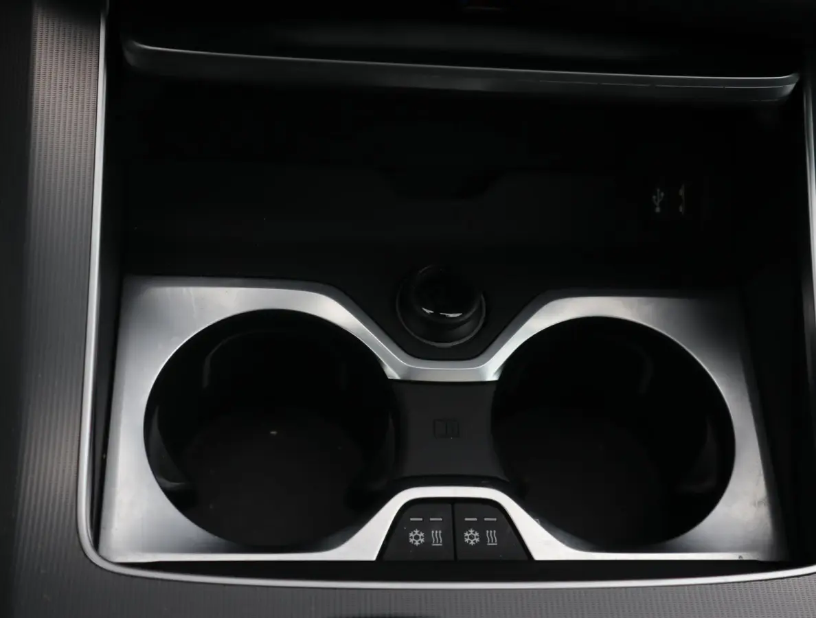 xDrive45e M Sport | Skylounge | Bowers en Wilkins | Softclose | Trekhaak | 22 Inch
