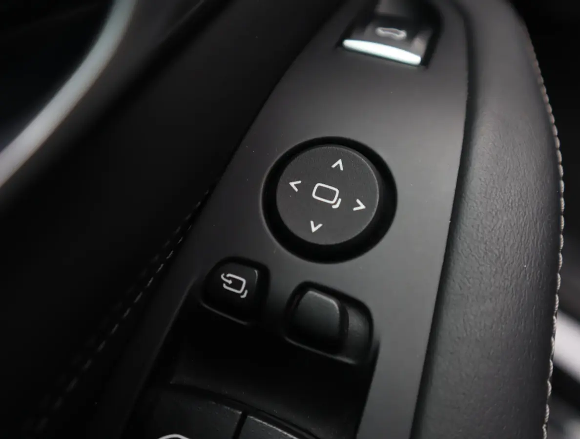 xDrive45e M Sport | Skylounge | Bowers en Wilkins | Softclose | Trekhaak | 22 Inch