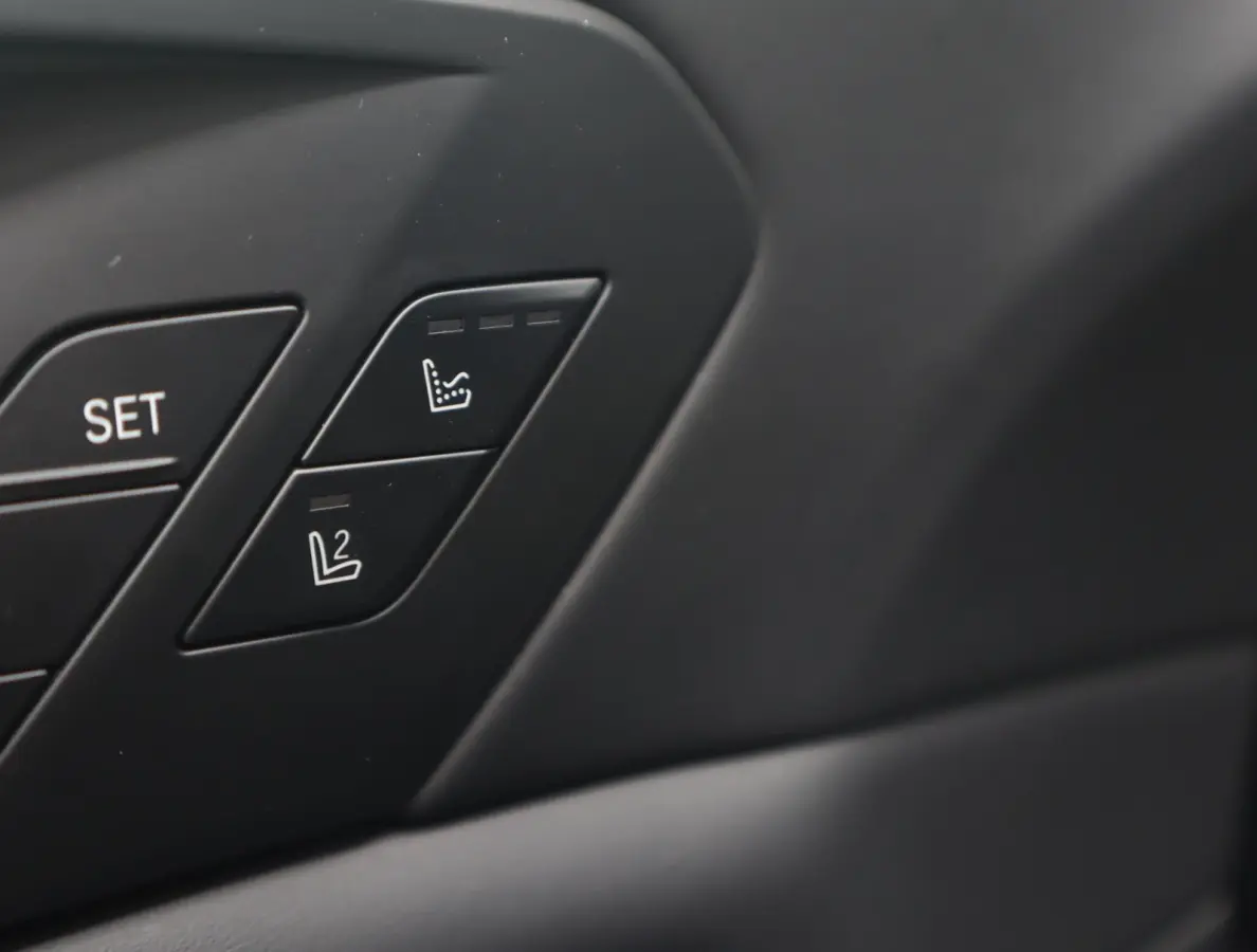 xDrive45e M Sport | Skylounge | Bowers en Wilkins | Softclose | Trekhaak | 22 Inch