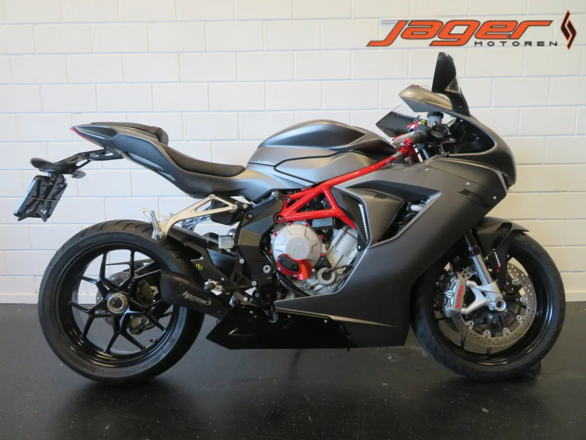 Mv Agusta F3 675 2015 Benzine Onbekend leasen