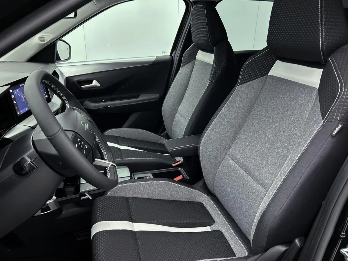 1.2 Turbo Hybrid GS | Full Option | €4.500,- Voorraad Voordeel!