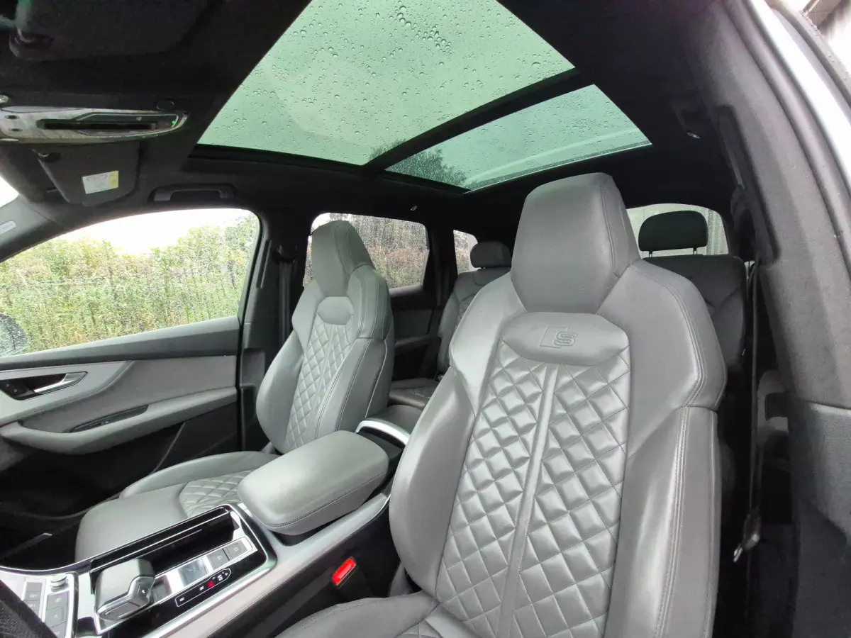 60 TFSI e quattro Competition 456PK AUTO | 360gr Camera | Trekhaak uitklapbaar | Elecktr glazen pano-dak | Leder | Elecktr stoelen en achterklep | Stoelverw | Keyless | Cruise control adapt 