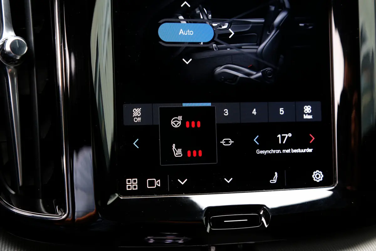 2.0 T6 Plug-in hybrid Long Range AWD Plus Black edition*Perfect Volvo Onderh.*Pano/Elek. Trekhaak/R-Design Stoelen/Stoelverw.V+A/Stuurverw./ACC/Pilot ass./360 Camera/Memorie/BLIS/Parkeersens