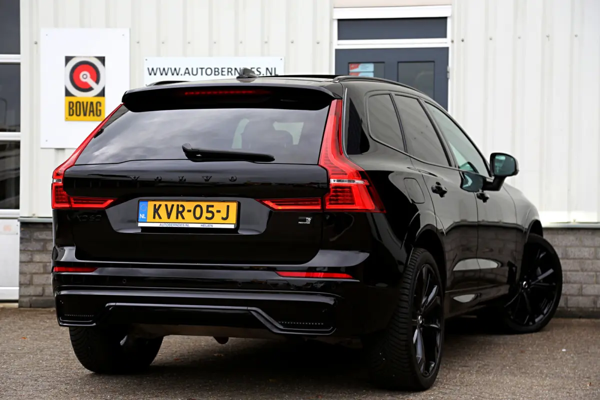 2.0 T6 Plug-in hybrid Long Range AWD Plus Black edition*Perfect Volvo Onderh.*Pano/Elek. Trekhaak/R-Design Stoelen/Stoelverw.V+A/Stuurverw./ACC/Pilot ass./360 Camera/Memorie/BLIS/Parkeersens
