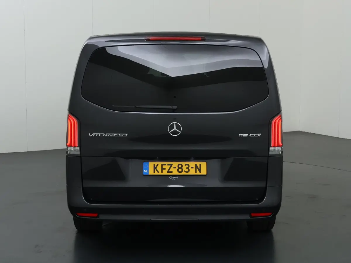 116 CDI | Aut. | XL L3 | PRIJS EX BTW/EX BPM | 9-P €64.500,- EX BTW/INCL BPM | DISTRONIC | LEDEREN BEKLEDING | SCHUIFDEUR L+R | LM VELGEN | NAVIGATIE | PARKEERCAMERA | CERTIFIED