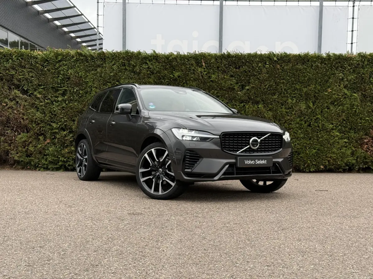 T8 Plug-in hybrid AWD Ultimate Dark | Pano dak | 360 camera | Trekhaak | Luchtvering | Bliss | Keyless | Elektrische stoelen | Bowers & Wilkins audio | Head up display | Stoel en stuur verwa
