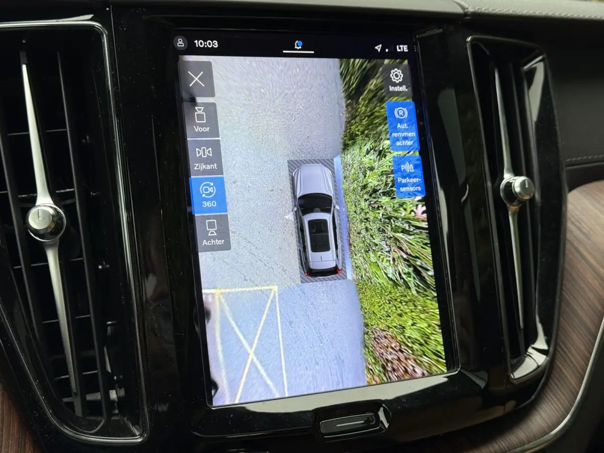 T8 Plug-in hybrid AWD Ultimate Dark | Pano dak | 360 camera | Trekhaak | Luchtvering | Bliss | Keyless | Elektrische stoelen | Bowers & Wilkins audio | Head up display | Stoel en stuur verwa