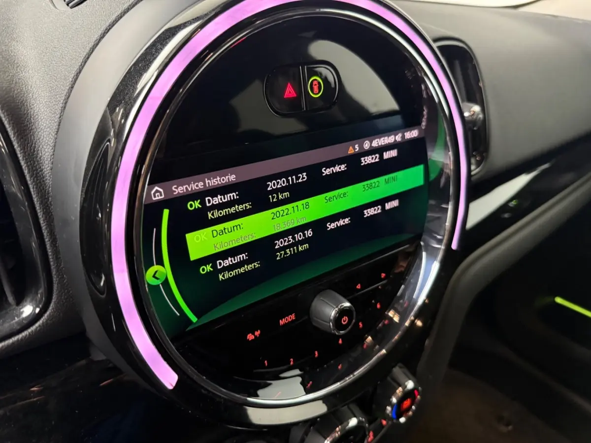 1.5 Cooper ALL4 Leder | St. Verwarming | LED | Navi | Climate & Cruise C. | PDC V&A | Elec. Achterklep | Sportstoelen | 17" LMV |