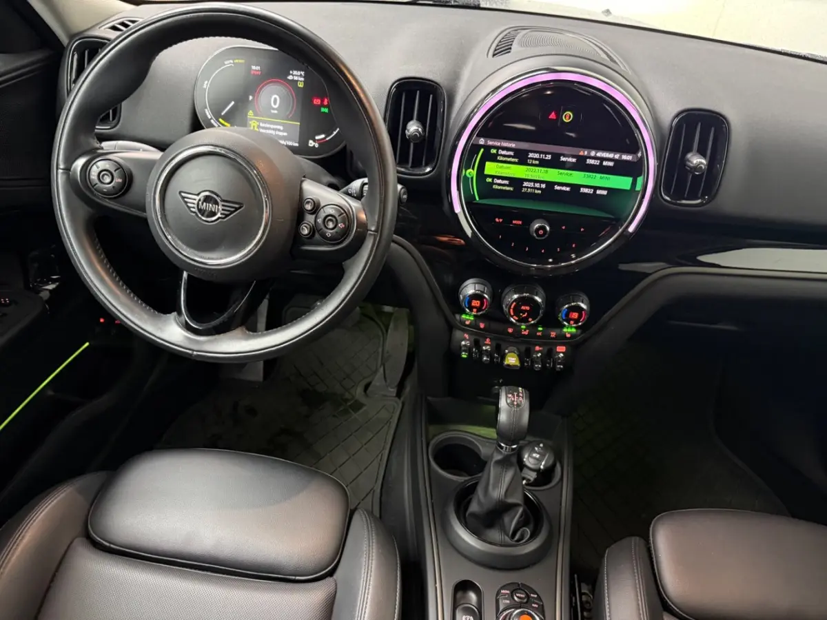 1.5 Cooper ALL4 Leder | St. Verwarming | LED | Navi | Climate & Cruise C. | PDC V&A | Elec. Achterklep | Sportstoelen | 17" LMV |