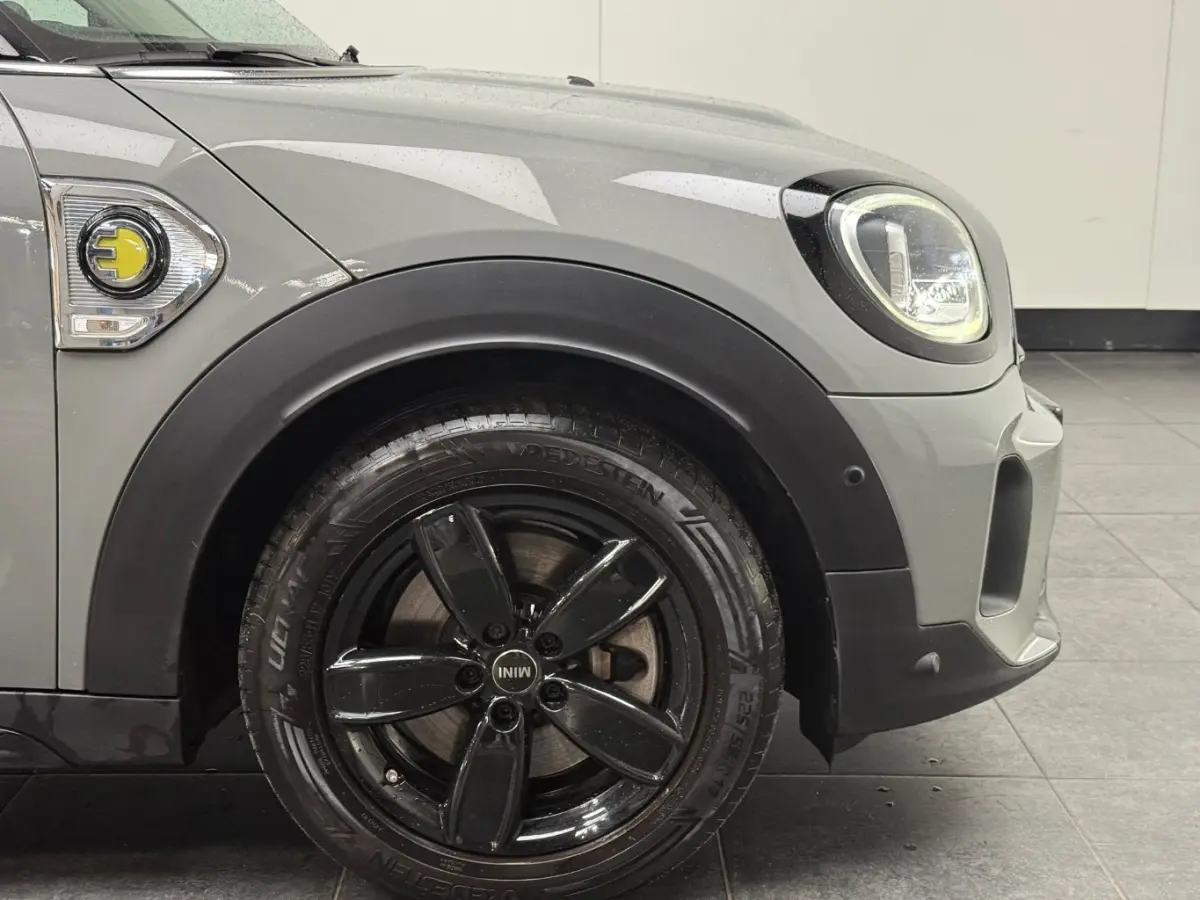 1.5 Cooper ALL4 Leder | St. Verwarming | LED | Navi | Climate & Cruise C. | PDC V&A | Elec. Achterklep | Sportstoelen | 17" LMV |