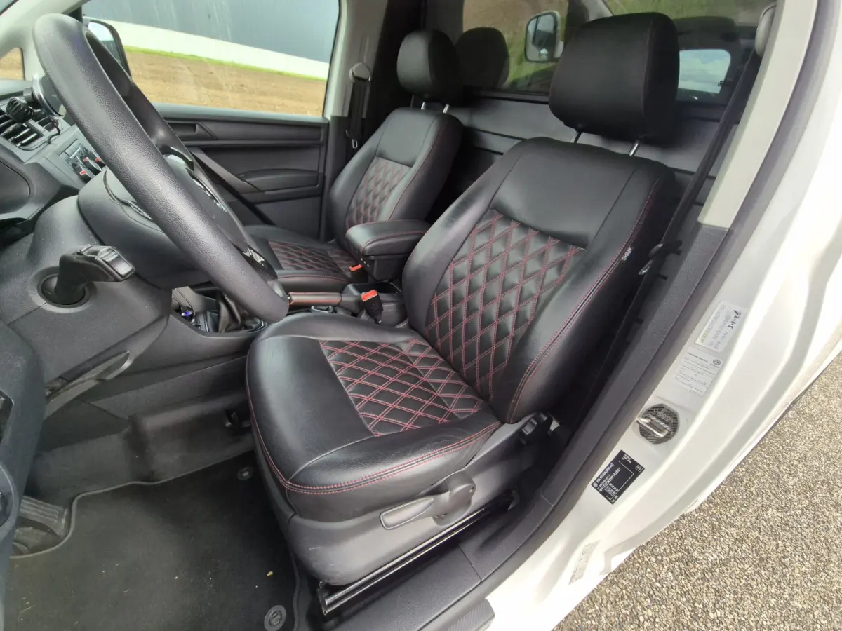 2.0 TDI L1H1 , Airco , 185 pk Leder / Apple carplay / 18 inch.