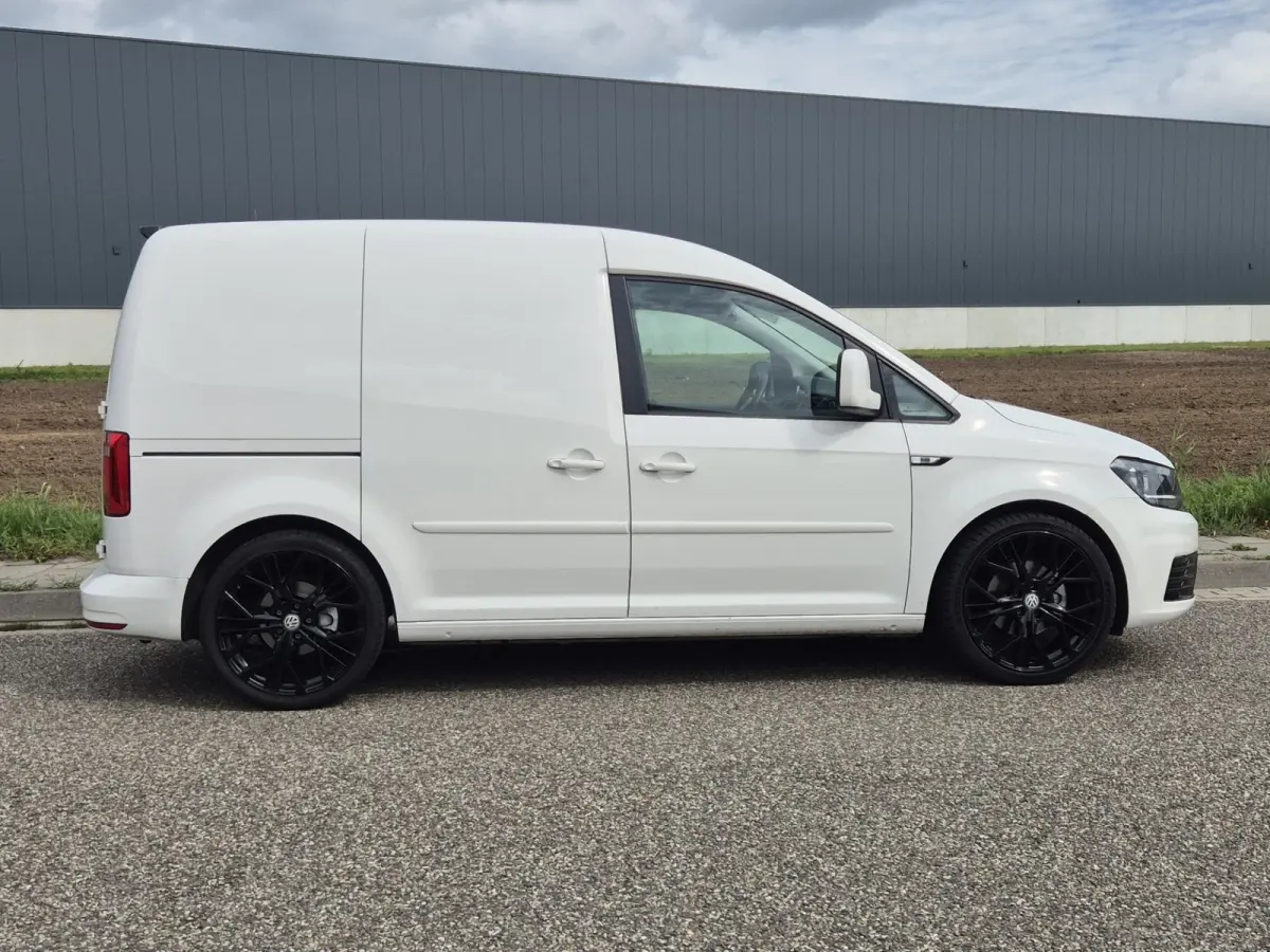 2.0 TDI L1H1 , Airco , 185 pk Leder / Apple carplay / 18 inch.