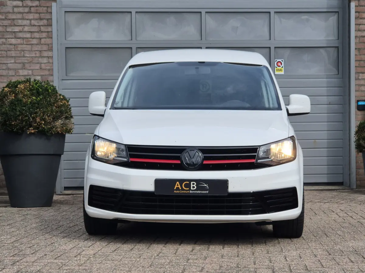 2.0 TDI L1H1 , Airco , 185 pk Leder / Apple carplay / 18 inch.