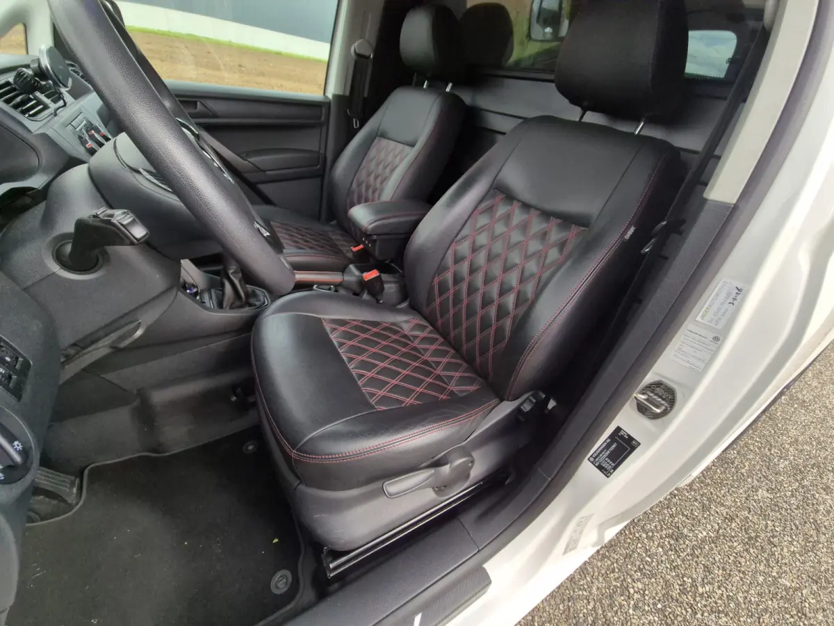 2.0 TDI L1H1 , Airco , 185 pk Leder / Apple carplay / 18 inch.