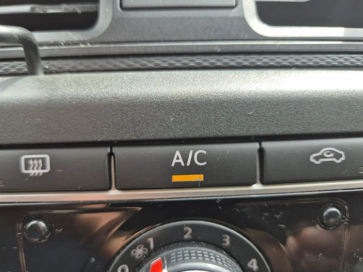 2.0 TDI L1H1 , Airco , 185 pk Leder / Apple carplay / 18 inch.