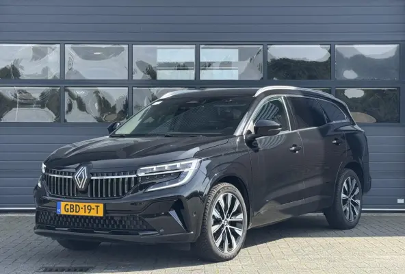 E-TECH FULL HYBRID 200 TECHNO 7-PERS I AUTOMAAT I TREKHAAK (1500KG) I P-CAMERA I APPLE CARPLAY