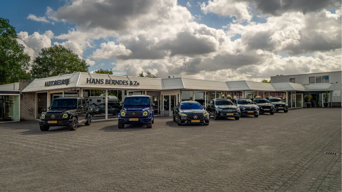 350 e PHEV Plug in 4MATIC Premium*Perfect MB Onderh.*BTW*1ste Eig*Luchtvering/Elek. Trekhaak/Pano/ACC met stuurhulp/360/Stoelverw./Stuurverw./MBUX/LED/Elek. Klep/Standkachel/Dodehoek/Rijstro