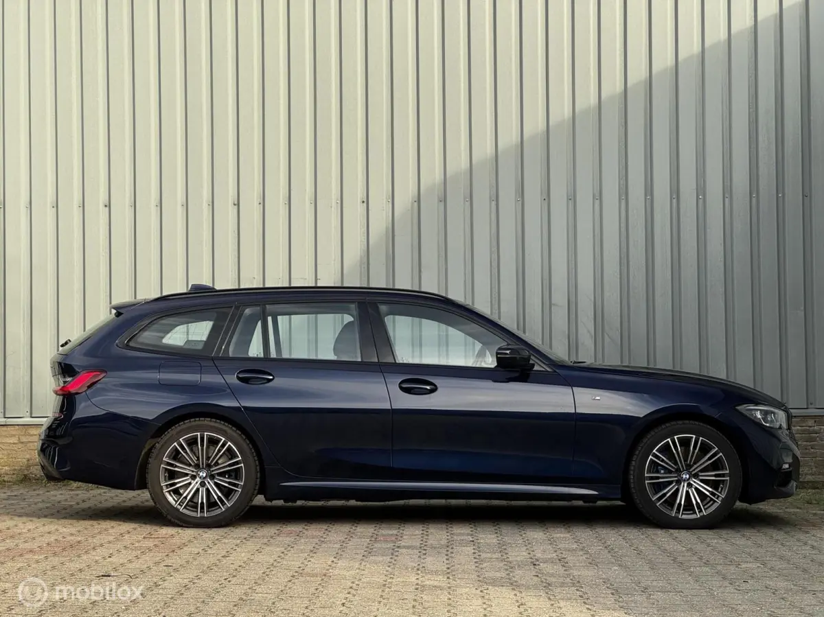 330e xDrive | M | Shadow Line |Alcantara