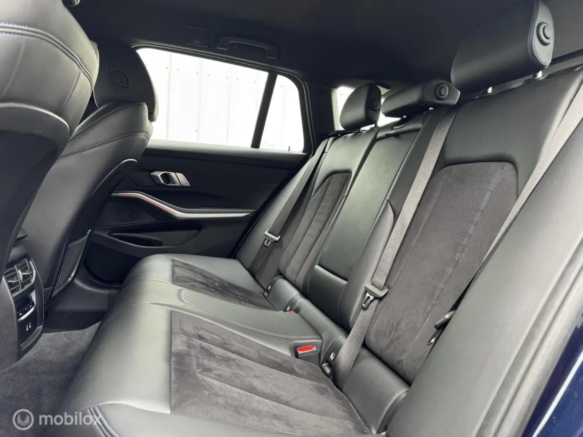 330e xDrive | M | Shadow Line |Alcantara