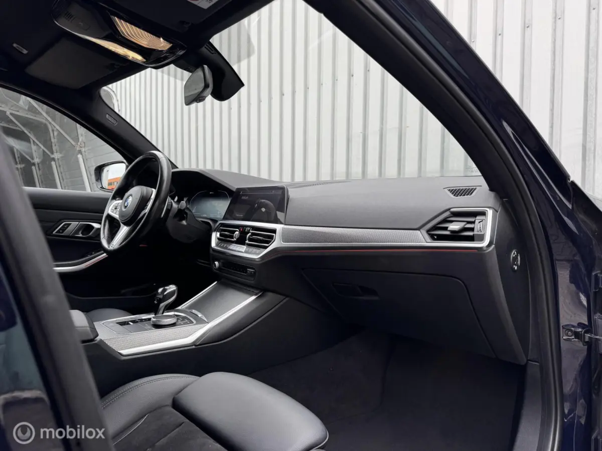 330e xDrive | M | Shadow Line |Alcantara