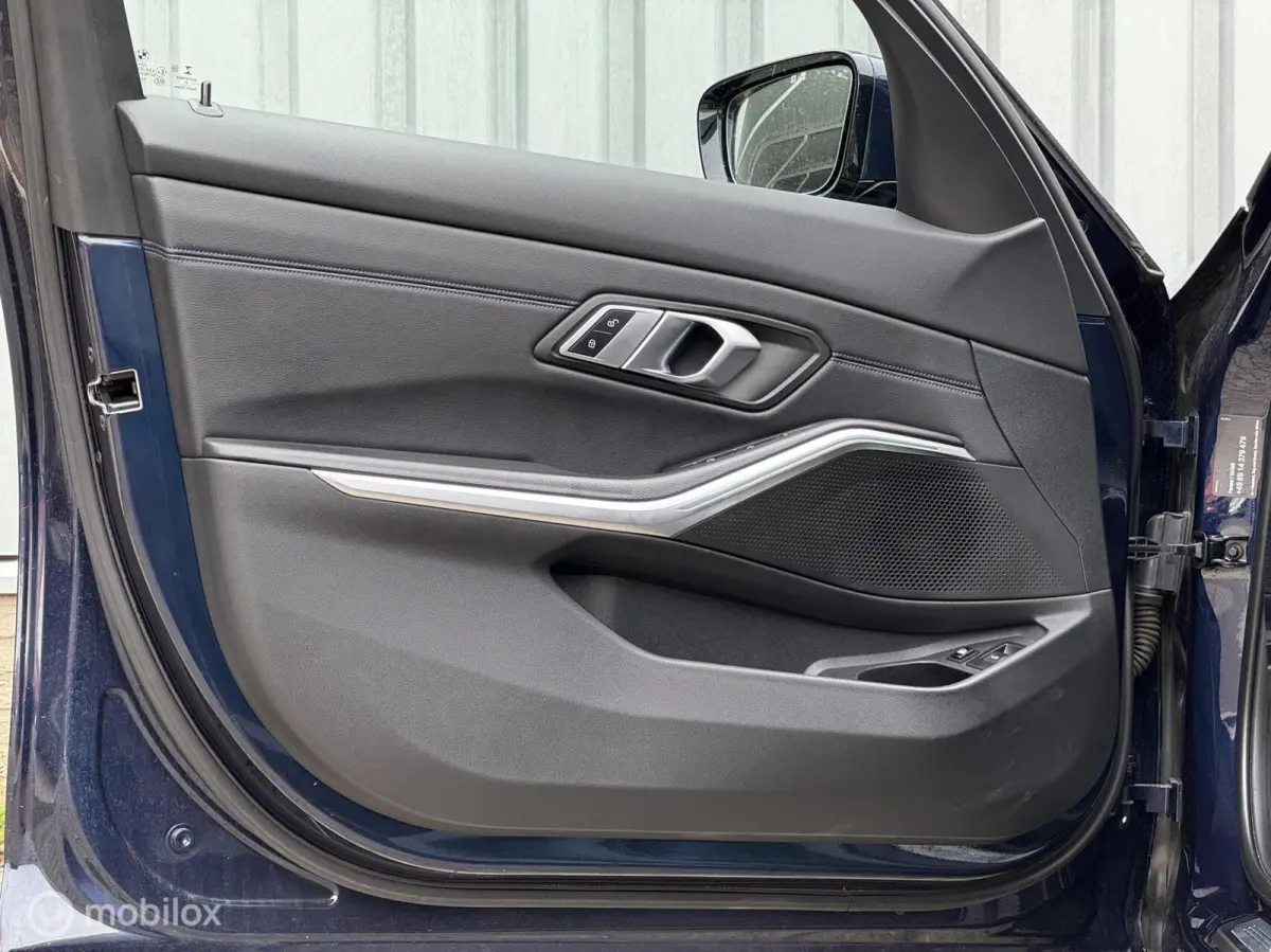 330e xDrive | M | Shadow Line |Alcantara